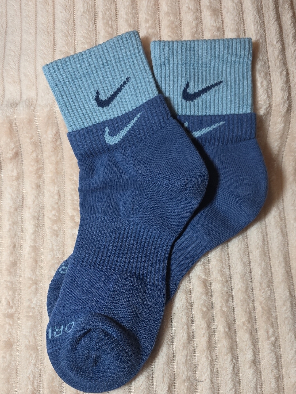 Nike Crew Athletic Socks in Light Blue and Navy